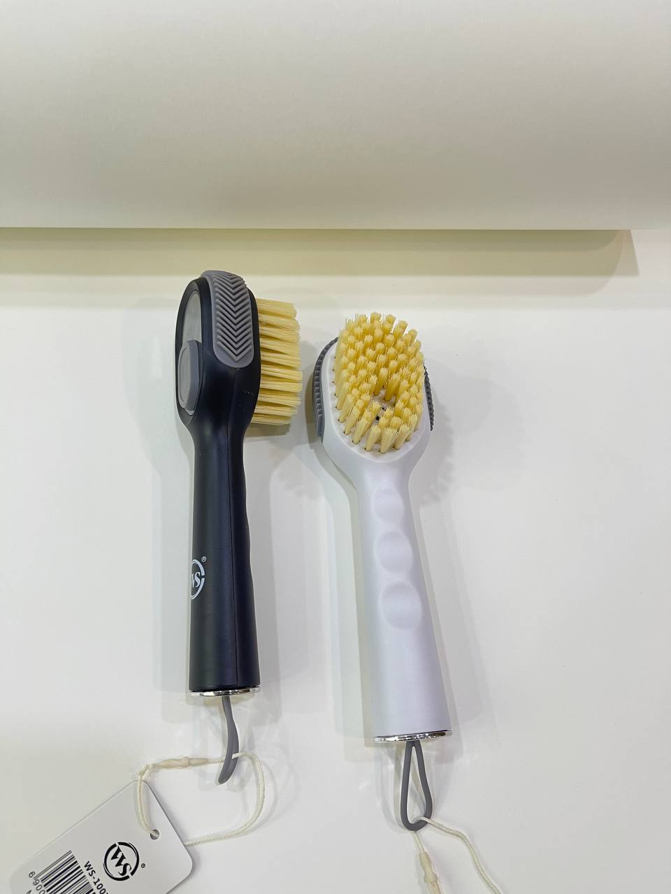 براش مخزن دار